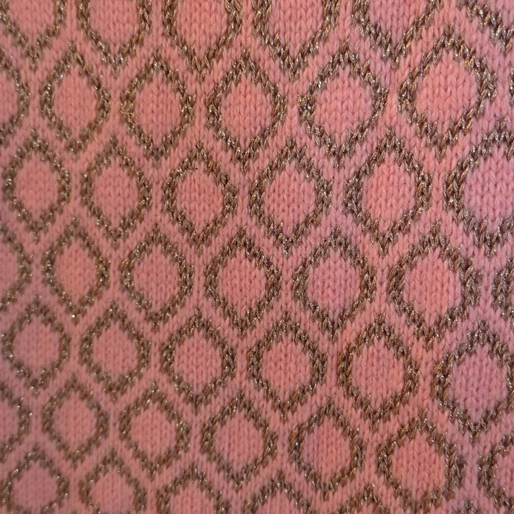 DOLCE VITA CORAL & METALLIC GOLD SWEATER - Picture 8 of 9